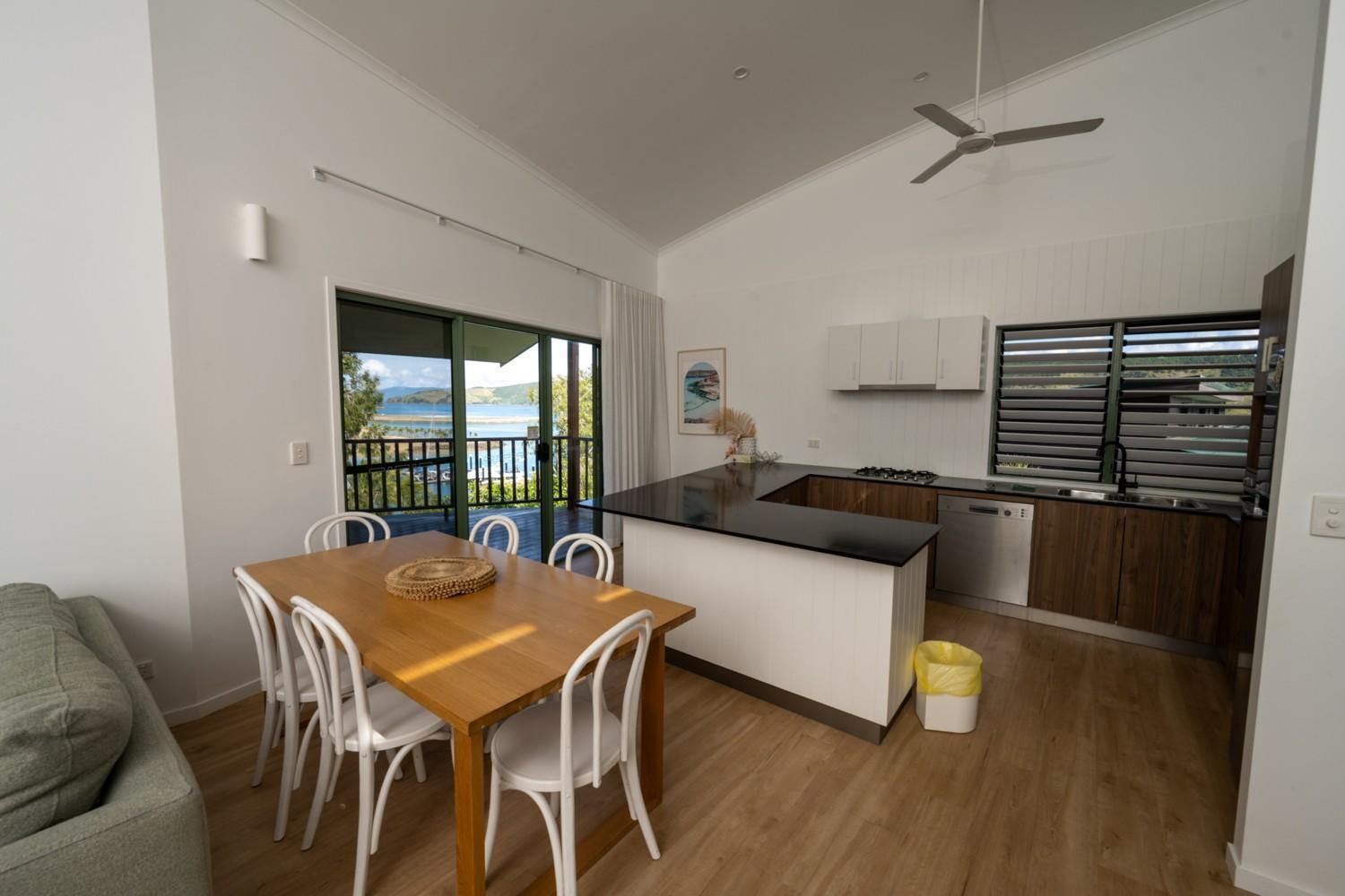 Casuarina Cove Apartments Hamilton Island Eksteriør billede